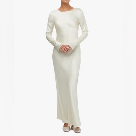 Silk Charmeuse, backless gown, floor length with a ruched cowl back. NWT - Picture 10 of 10